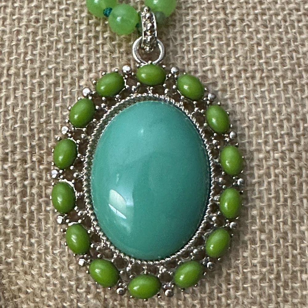Banana Republic Long Green Necklace
